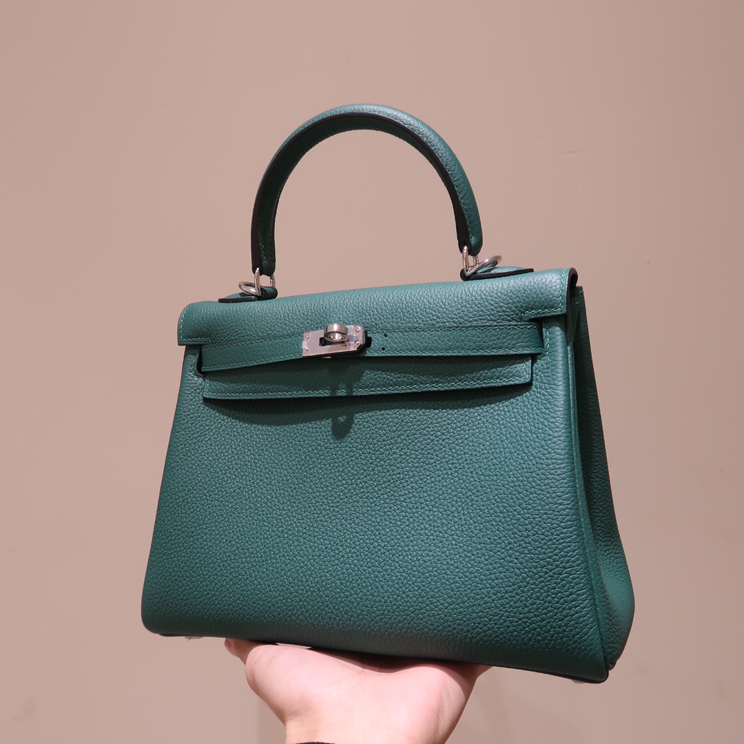 Hermes Kelly 25cm Handbag Shoulder Bag in Vert Emeraude Togo Leather